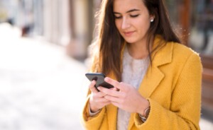 Seamlessly Support Users with Async Messaging for Your Mobile App